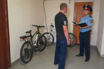 Фотография к новости: Мужчина украл детскую коляску, чтобы сдать чугунную батарею на металлолом 