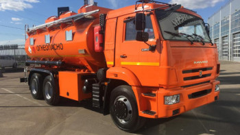 Фотография к новости: В Усть-Каменогорске работники нефтебазы подозреваются в краже 11 тонн дизтоплива