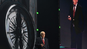 Фотография к новости: Эрнст назвал условие для возвращения Друзя в "Что? Где? Когда?"