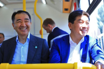 Фотография к новости: Сагинтаев VS Байбек. Отмена скоростного режима - хайп или  признак политической борьбы?