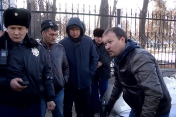 Фотография к новости: "Ваша смерть едет" - полицейские предупреждают друг друга о приезде активиста Жанпеисова 