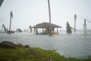Фотография к новости: Число погибших из-за урагана "Дориан" на Багамах увеличилось до 20