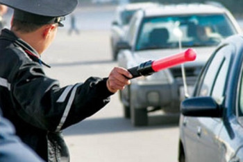 Фотография к новости: "Им жезлы вернули, как хирургу скальпель" - Нигматулин пошутил про возврат жезлов полицейским