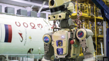 Фотография к новости: "Союз МС-14" с роботом "Федором" совершил посадку в Казахстане