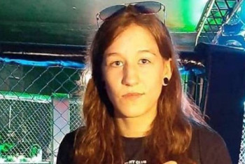 Фотография к новости: Готова плакать от счастья: Девушка-боец из Казахстана одержала победу с удушающим приёмом