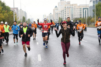Фотография к новости: Миллион тенге выиграл победитель Astana Marathon 2019