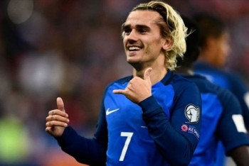 Фотография к новости: Моя жена не смотрела матч - Футболист сборной Франции назвал причину незабитого пенальти