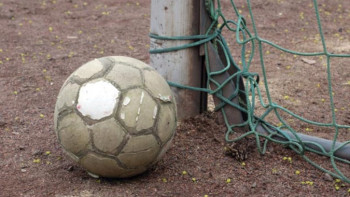 Фотография к новости: Футбольные ворота упали на школьника в Туркестанской области, мальчик скончался