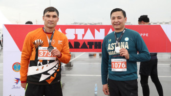 Фотография к новости: Кульгинов и Сапиев пробежали Astana Marathon-2019