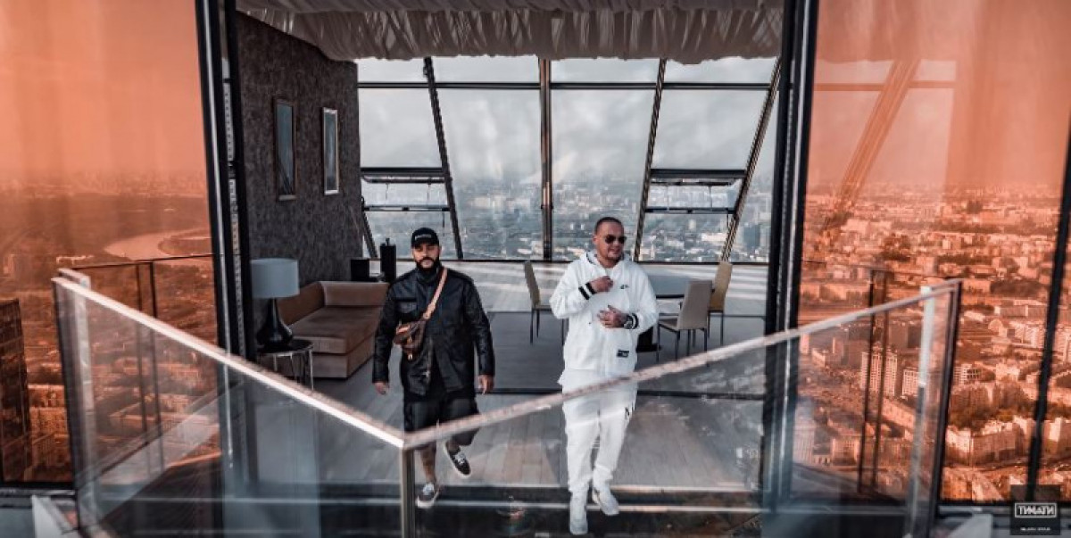  кадр из клипа