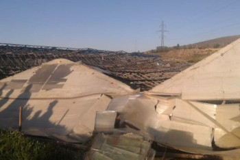 Фотография к новости: Мощный ураган обрушился на Иссык-Куль: один человек в реанимации 