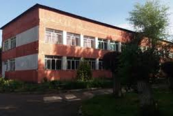 Фотография к новости: Ученик выпал из окна второго этажа школы в Алматы