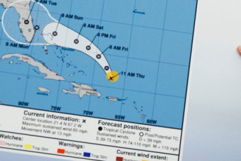 Фотография к новости: "Погодный" скандал в США: Дональд Трамп заставил синоптиков изменить прогноз