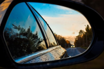 Фотография к новости: Полицейские уличили бизнесмена во лжи о краже автозеркал