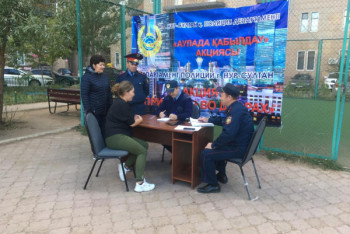 Фотография к новости:  В Нур-Султане полицейские помогли девушке разрешить конфликт с таксистом