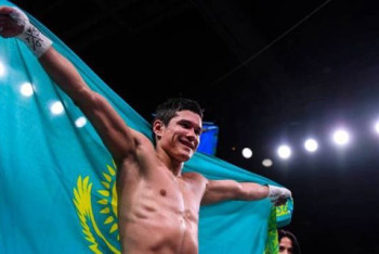 Фотография к новости: Данияр Елеусинов поднялся в мировом рейтинге после победы нокаутом в первом раунде