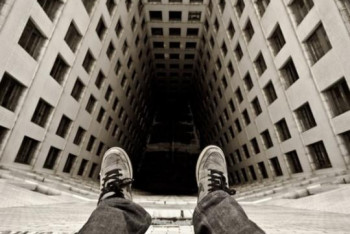 Фотография к новости: Почему первоклассник выпрыгнул из окна, рассказала директор школы в Алматы