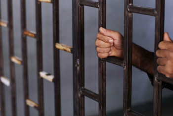 Фотография к новости: Осужденный за сбыт наркотиков зашил себе рот в знак протеста в Акмолинской области