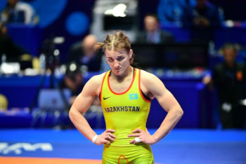 Фотография к новости: Казахстанка Исмаилова завоевала в женской борьбе лицензию на Олимпийские игры в Токио