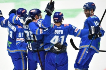 Фотография к новости: "Барыс" впервые в истории КХЛ сыграл в Алматы 