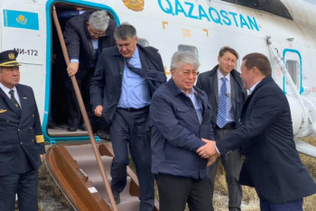 Фотография к новости: Токаев прилетел в СКО 