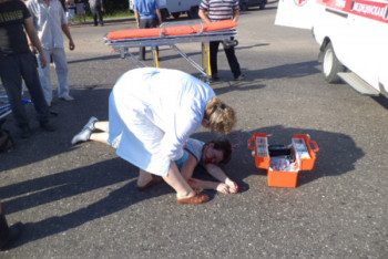 Фотография к новости: Двоих детей сбили на улице в Алматы