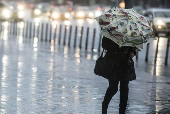 Фотография к новости: Штормовое предупреждение из-за сильного ветра объявлено в шести областях Казахстана
