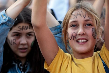 Фотография к новости: Школьники Запада массово вышли на "климатическую забастовку"