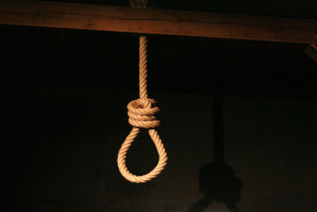 Фотография к новости: Полицейский повесился в Павлодаре 