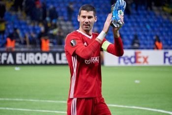 Фотография к новости: Голкипер "Астаны" поделился впечатлениями после игры с "Манчестер Юнайтед" на Old Trafford