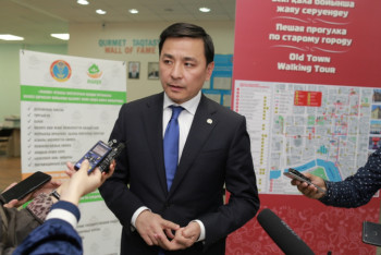 Фотография к новости: "Прямо говорят: Дай мне жильё, иначе с моста спрыгну" - Кульгинов