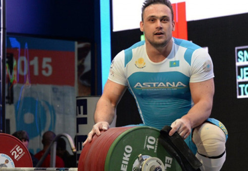 Фотография к новости: Ильин стал 13-м на ЧМ по тяжелой атлетике