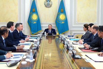 Фотография к новости: Назарбаев провел заседание Совбеза