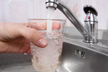 Фотография к новости: Жалобы на воду с душком в Нур-Султане подтвердились в лаборатории