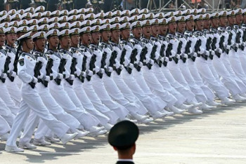 Фотография к новости: Крупнейший военный парад в честь 70-летия Китая состоялся в Пекине