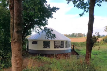 Фотография к новости: Американцы построили великолепную хайтек-юрту