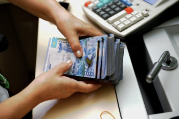 Фотография к новости: Ста тысячам казахстанцев списаны пени на 700 млн тенге