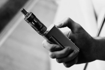 Фотография к новости: Повреждения легких вейперов США напомнили врачам химические ожоги