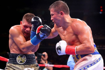 Фотография к новости: Казахстан гордится тобой! – Токаев поздравил Головкина с победой