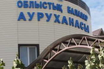 Фотография к новости: Двухлетняя девочка выжила после падения с 6 этажа в Атырауской области