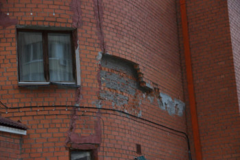 Фотография к новости: Штрафовать за "страшные" фасады зданий будут в Усть-Каменогорске