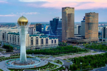 Фотография к новости: "Нет ощущения, что за городом следят" – Президент РК о стиле столицы