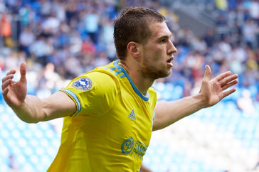 Фотография к новости: Тренер сборной РК по футболу объяснил отсутствие Муртазаева в составе на матч с Кипром