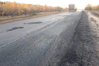 Фотография к новости: На отремонтированную трассу жалуются костанайские автолюбители