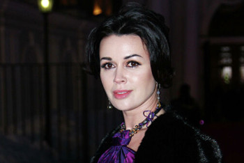 Фотография к новости:  СМИ: прогресс в лечении Анастасии Заворотнюк отсутствует