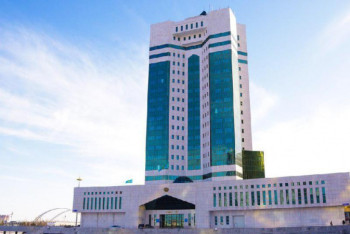 Фотография к новости: Домбрист, философ и механик - кто еще трудится в правительстве Казахстана