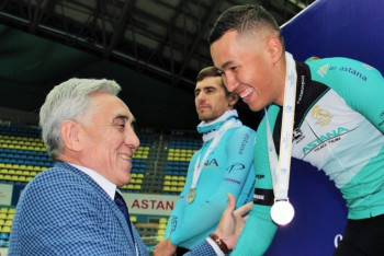 Фотография к новости: Алишер Жумакан завоевал серебро на чемпионате Азии по велотреку 