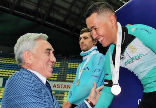Фотография к новости: Алишер Жумакан завоевал серебро на чемпионате Азии по велотреку 