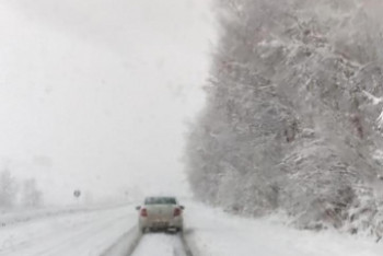 Фотография к новости: Снег и метель застали врасплох выехавших за город водителей ВКО 