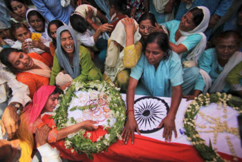 Фотография к новости: Индиец пришел в сознание во время собственных похорон